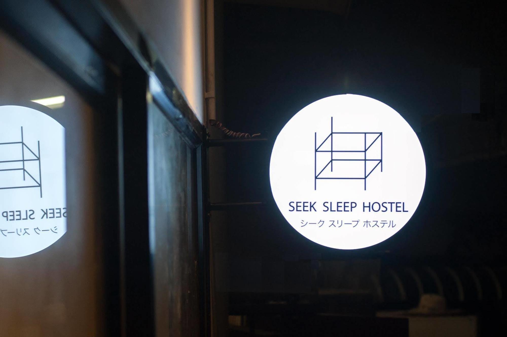 Seek Sleep Hostel Bangkok Esterno foto